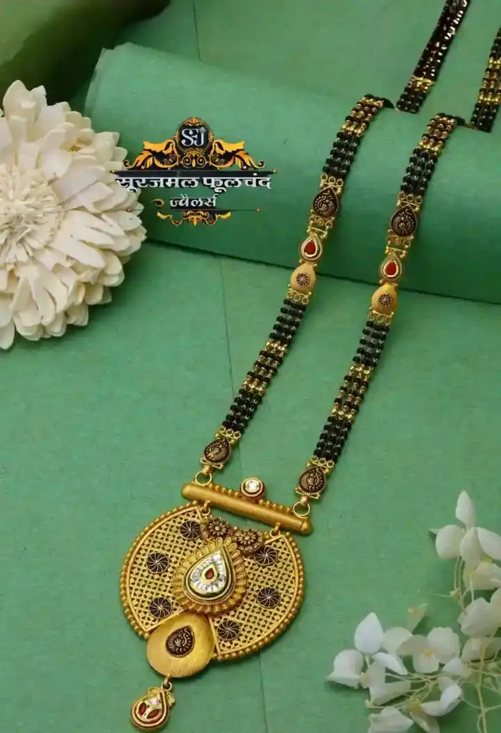 Antique Jadau Mangalsutra 22K gold design 5