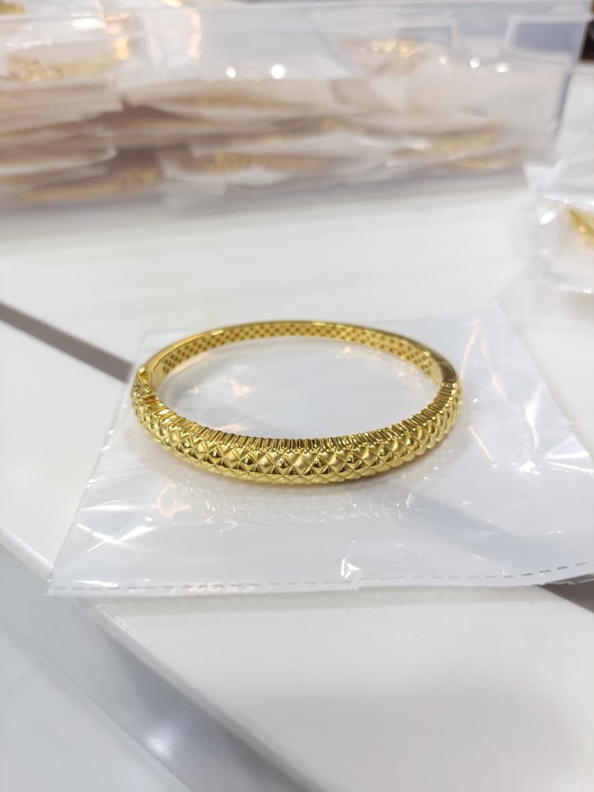 CNC Punjabi Kada men gold jewellery Kolhapur — Surajmal Fulchand Jewellers design 1