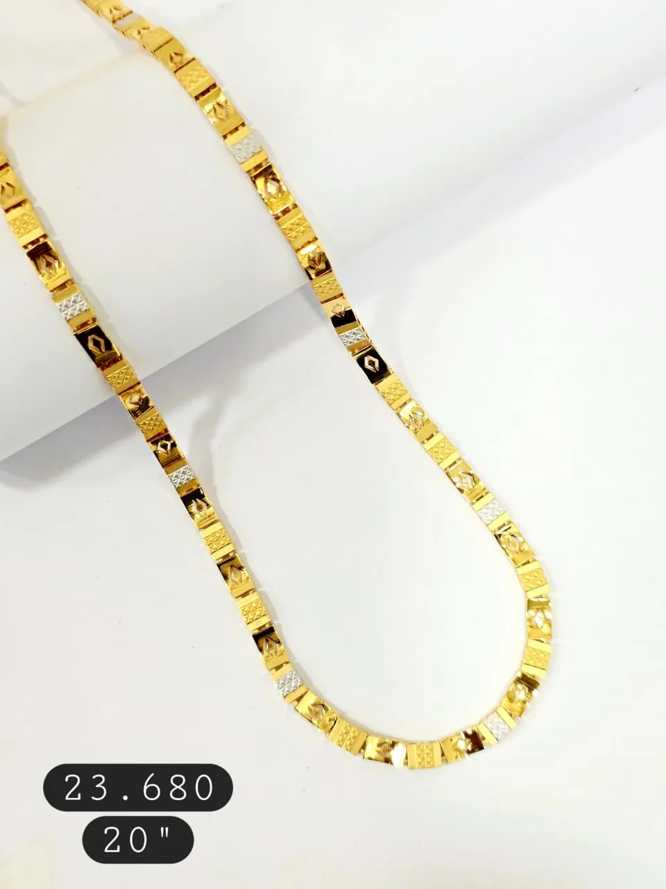 Cuban gold chain 22K BIS Hallmarked Kolhapur design 1