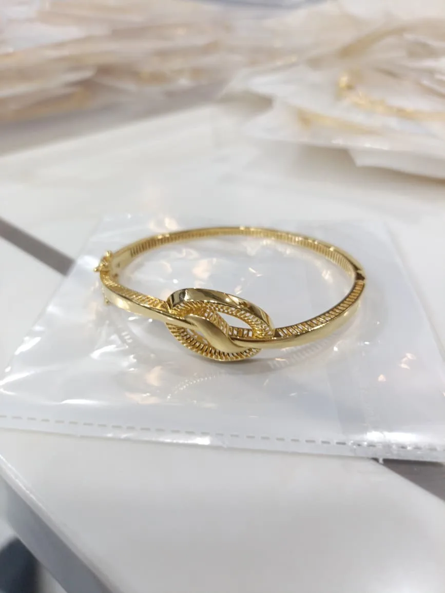 Feathercast gold kada design 6