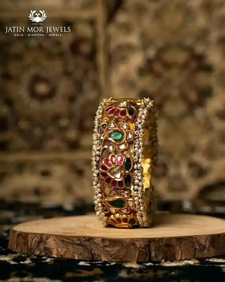 Jadau Bangals 22K gold Kolhapur design 5