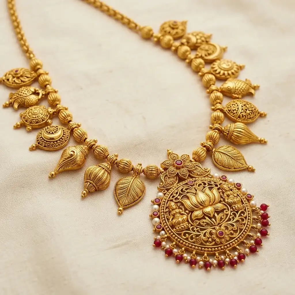 22K gold Kolhapuri Saaj close-up motif detail