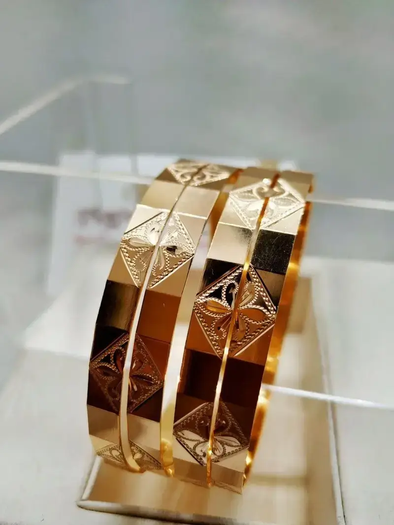 patali — traditional flat gold bangle Maharashtra antique Kolhapur
